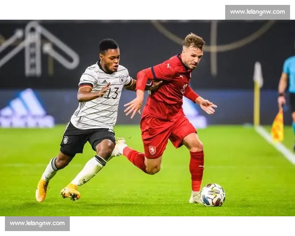 如何通过分析比赛数据和战术细节提高看足球比赛的兴趣和理解力